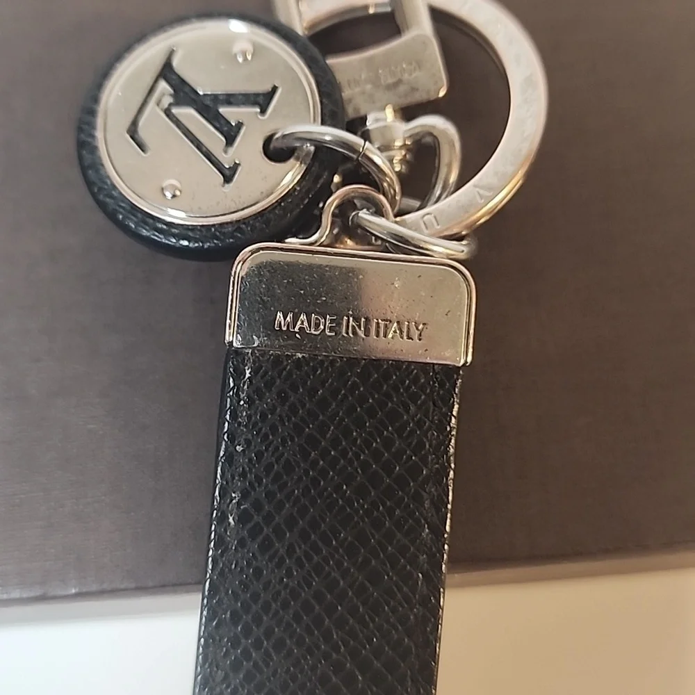 Louis Vuitton Taiga Porte Cles Neo Key Ring /Charm Black and Sliver